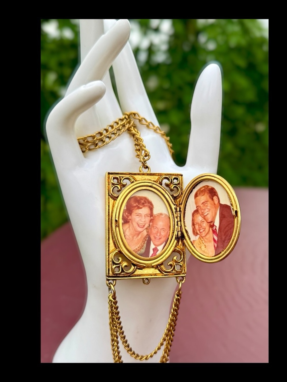 Vintage Gold Tone Book Locket Necklace Multi Photo Pendant 34.5” Long Victorian